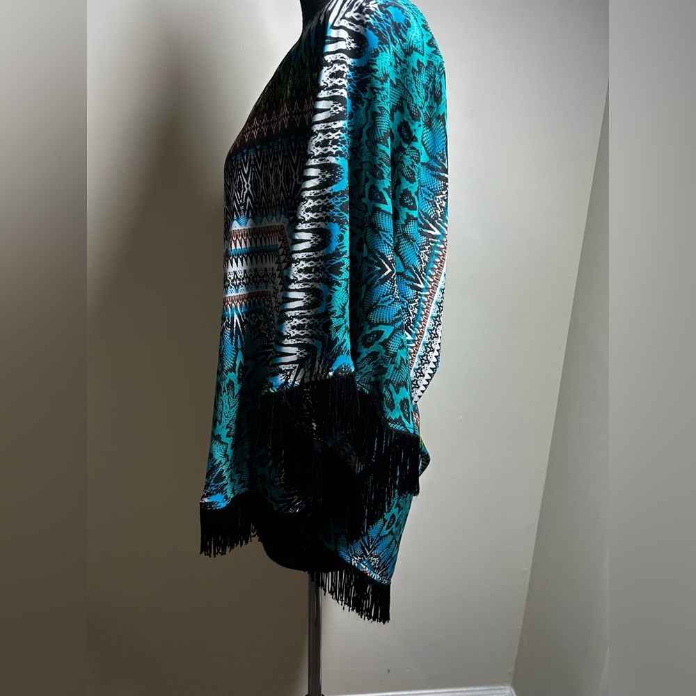Chenault Black and Gold Garment - Picture 5 of 8